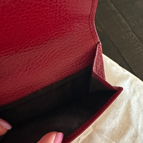 Gucci Red Leather Compact Wallet - Picture 4 of 11